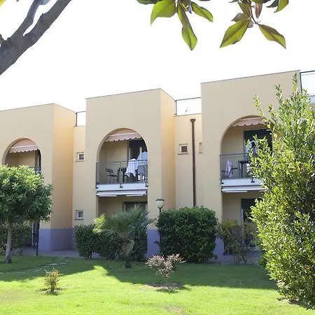 Apartmanhotel Borgomare 4*