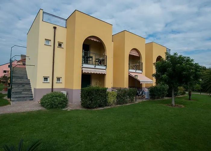 布尔古马瑞公寓式酒店 4*