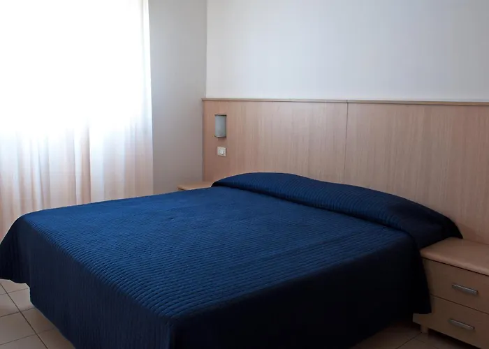 布尔古马瑞公寓式酒店