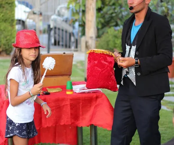 布尔古马瑞公寓式酒店 阿尔本加