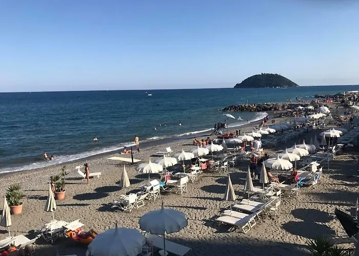 Borgomare Lägenhetshotell 4*